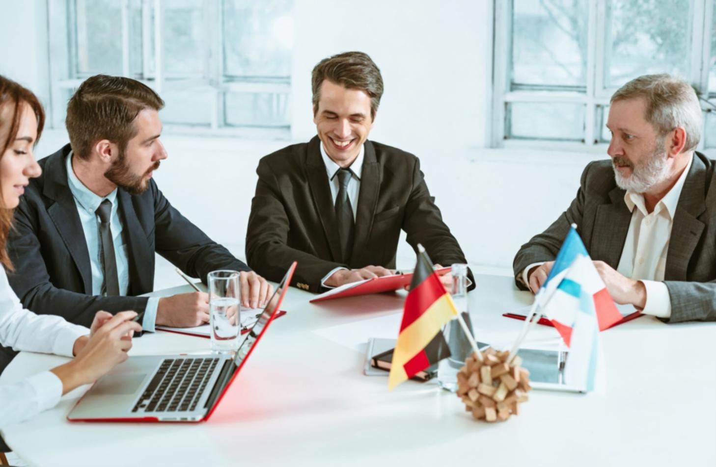 Interaktive Lernumgebung für Finanzmodellierung